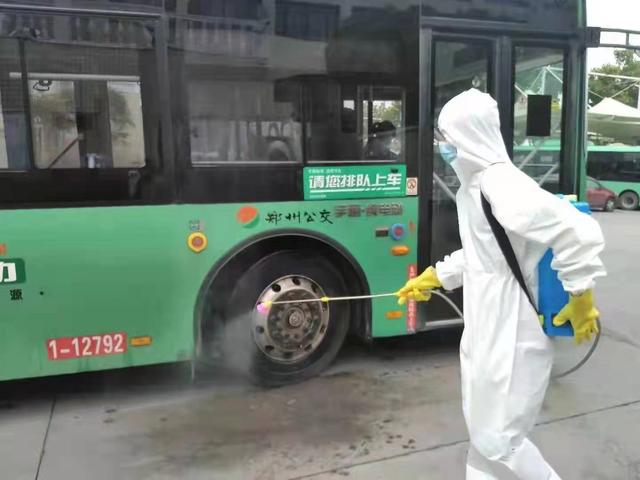 个人POS机：严抓防控不松懈——郑州公交全力以赴为广大市民乘客提供安全、温馨的出行的服务