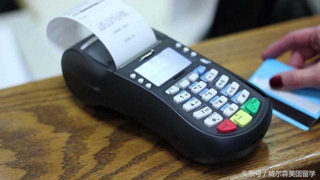 拉卡拉申请：境外ATM和刷卡机怎样使用，别犯这些低级错误
