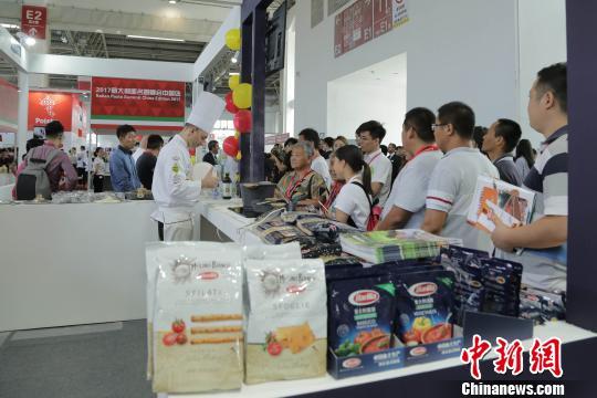 拉卡拉代理：多国展商前来北京世界食品博览会“找朋友”