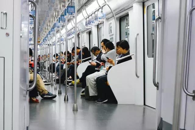 拉卡拉申请：郑州全终端手机绿城通上线啦，全国300个城市可用！