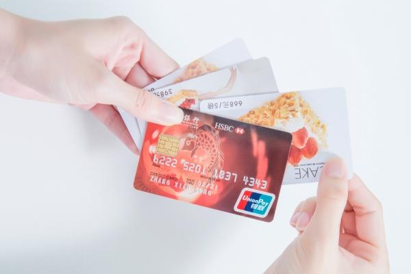 拉卡拉代理：信用卡和花呗的区别在哪里？