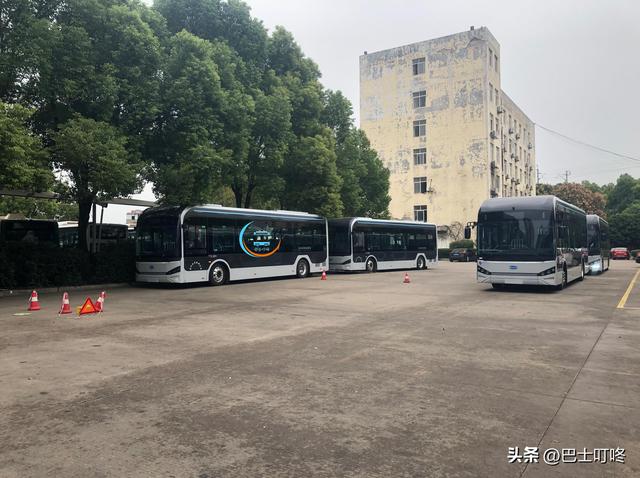 拉卡拉智能POS机：武汉公交2022年第二款新车——乌金刚来了