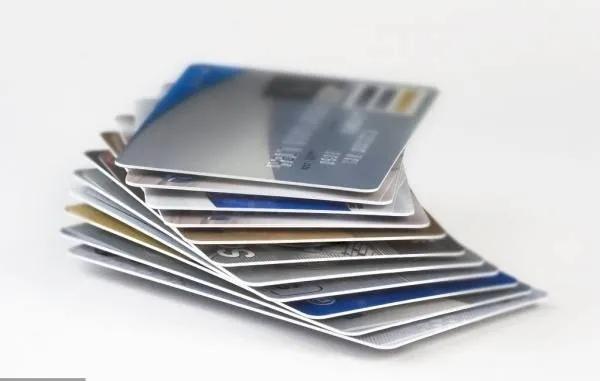 pos机套现：信用卡权益介绍（二篇）
