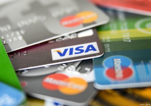 电签POS机：信用卡可以刷卡消费也可取现金，刺激消费欲望，自控别做卡奴