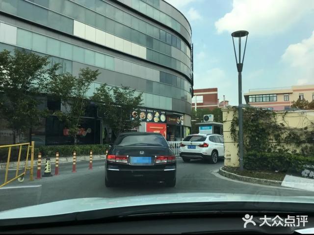 POS机：老司机也被虐哭！上海哪个停车场曾是你的噩梦？新世界、日月光、大融城都上榜